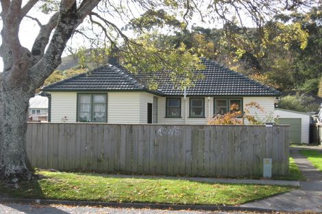Photo of property in 15 Harris Street, Naenae, Lower Hutt, 5011
