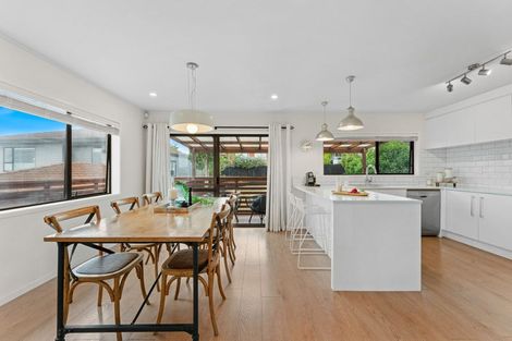 Photo of property in 19 Venus Place, Half Moon Bay, Auckland, 2012