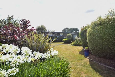 Photo of property in 1 Philip Street, Carterton, 5713