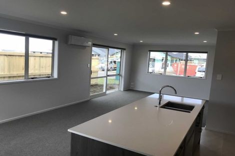 Photo of property in 92 Te Wharo Drive, Papamoa, 3118