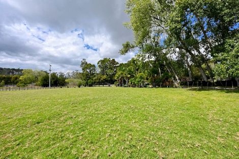 Photo of property in 30 Foster Road, Kumeu, 0891