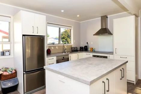 Photo of property in 16 Lindsay Crescent, Nawton, Hamilton, 3200