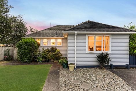 Photo of property in 23 Otakau Road, Milford, Auckland, 0620