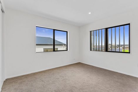 Photo of property in 20 Port Way, Rosehill, Papakura, 2113