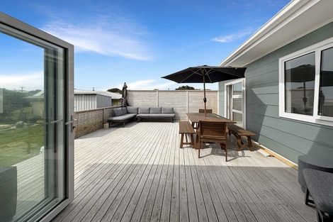 Photo of property in 56 Matai Street, Castlecliff, Whanganui, 4501