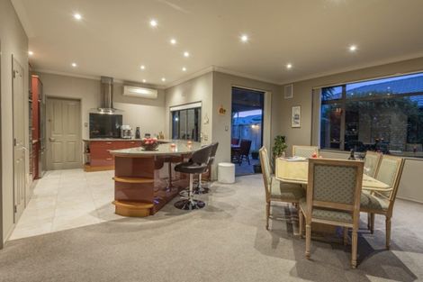 Photo of property in 22 Key West Drive, One Tree Point, 0118