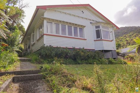 Photo of property in 9 Ashmore Avenue, Cobden, Greymouth, 7802