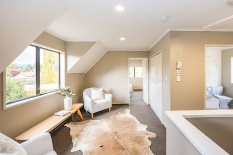 Photo of property in 8 Harrow Place, Hokowhitu, Palmerston North, 4410