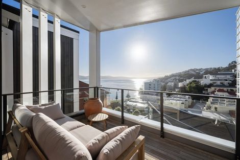 Photo of property in 1/18 Oriental Terrace, Oriental Bay, Wellington, 6011