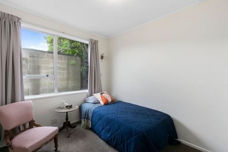 Photo of property in 25 Catherine Crescent, Paparangi, Wellington, 6037