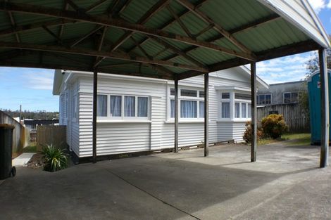 Photo of property in 5 West Coast Road, Glen Eden, Auckland, 0602