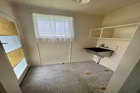 Photo of property in 17 Von Sturmer Street, Mangere East, Auckland, 2024