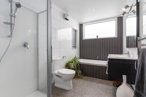 Photo of property in 100 Sylvia Road, Whangamata, 3620