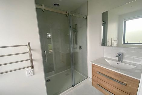 Photo of property in 16 Tuputupu Drive, Kumeu, 0810