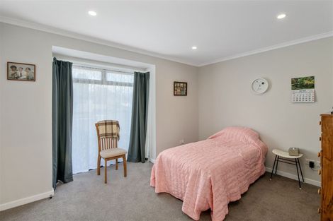 Photo of property in 1 Fairfield Road, Levin, 5510
