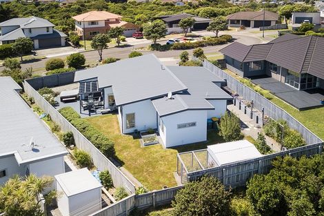 Photo of property in 30 Sumner Terrace, Aotea, Porirua, 5024