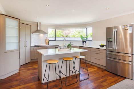 Photo of property in 33 Rodeo Drive, Kelvin Grove, Palmerston North, 4414