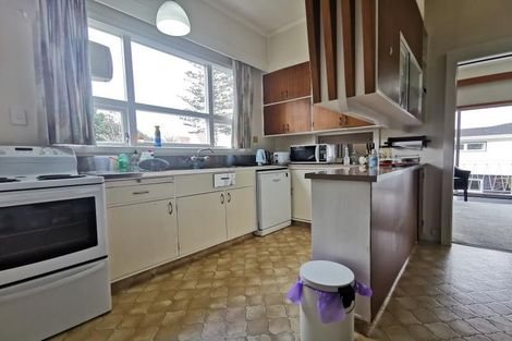 Photo of property in 5 Cherry Grove, Strathmore Park, Wellington, 6022