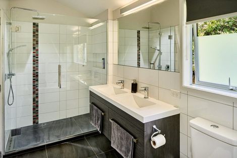 Photo of property in 5b Whitehouse Road, Titahi Bay, Porirua, 5022