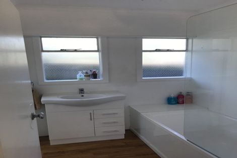 Photo of property in 11 Blue Mountains Road, Silverstream, Upper Hutt, 5019