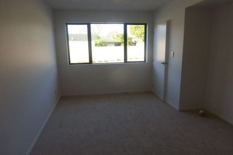 Photo of property in 1d Quincey Place, Massey, Auckland, 0614