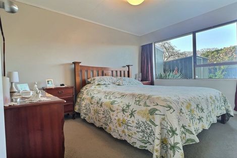 Photo of property in 2/27 Islington Place, Tamatea, Napier, 4112