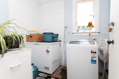 Photo of property in 18 Mccallum Street, Dannevirke, 4930