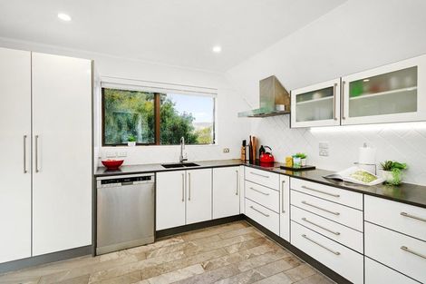 Photo of property in 6 Duval Grove, Tawa, Wellington, 5028