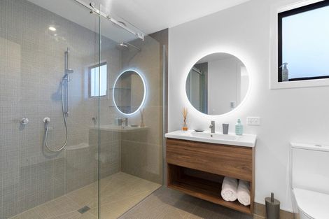 Photo of property in 32 Plough Street, Jacks Point, 9371