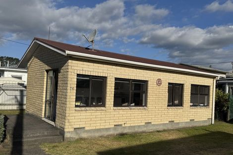 Photo of property in 76 Sixth Avenue, Urenui, 4377