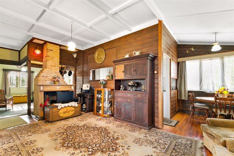 Photo of property in 11 Waikaukau Road, Glen Eden, Auckland, 0602