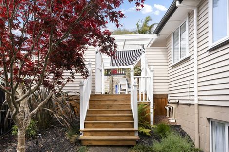 Photo of property in 2/11 Rangeview Road, Sunnyvale, Auckland, 0612