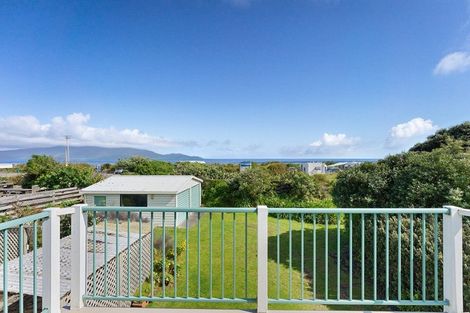 Photo of property in 89 Tutere Street, Waikanae Beach, Waikanae, 5036