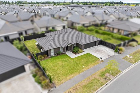 Photo of property in 15 Katrine Drive, Marshland, Christchurch, 8083