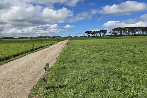 Photo of property in 189 Namu Road, Opunake, 4681