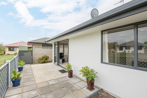 Photo of property in 8 The Drive, Richmond, 7020