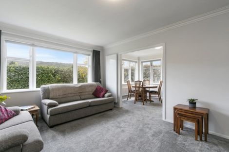 Photo of property in 15 Peel Place, Wainuiomata, Lower Hutt, 5014