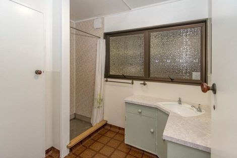Photo of property in 27 Burns Road, Hospital Hill, Napier, 4110