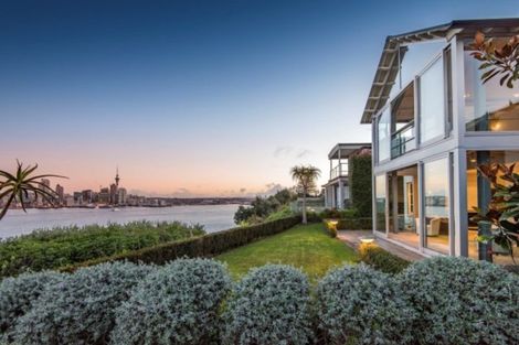 Photo of property in 59a Stanley Point Road, Stanley Point, Auckland, 0624