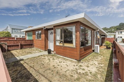 Photo of property in 25a Kemp Street, Kilbirnie, Wellington, 6022