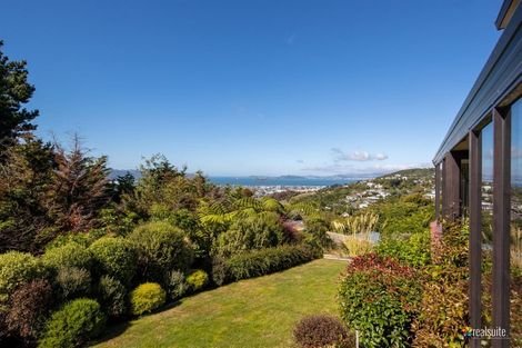 Photo of property in 104 Viewmont Drive, Harbour View, Lower Hutt, 5010