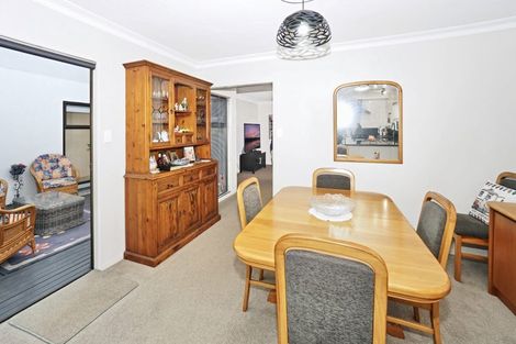 Photo of property in 8 Randell Place, Te Puke, 3119