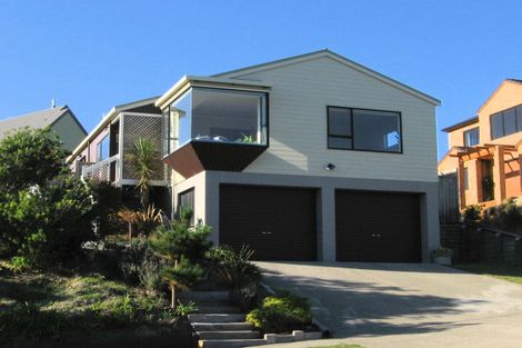 Photo of property in 15 Pine Ridge Terrace, Waikanae Beach, Waikanae, 5036