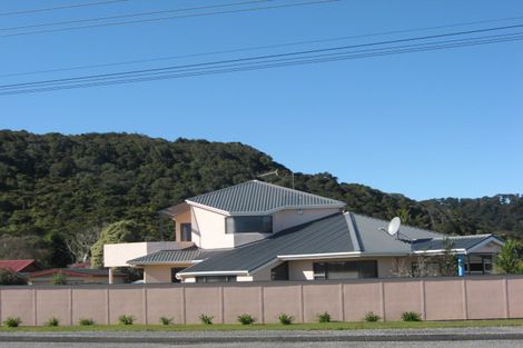 Photo of property in 207 Main South Road, Karoro, Greymouth, 7805