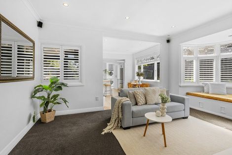 Photo of property in 10 Tarawera Road, Johnsonville, Wellington, 6037