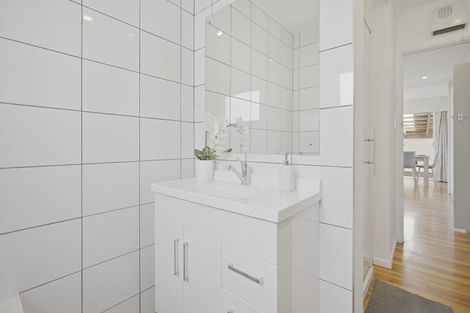 Photo of property in 382 South Road, Omata, New Plymouth, 4374