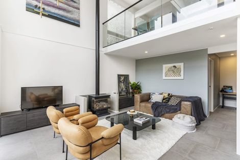 Photo of property in 92 Parr Terrace, Castor Bay, Auckland, 0620