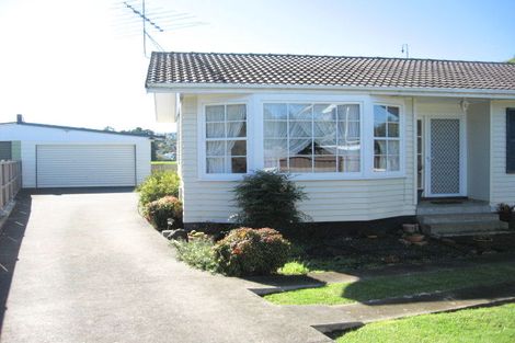 Photo of property in 118 Cascades Road, Pakuranga Heights, Auckland, 2010