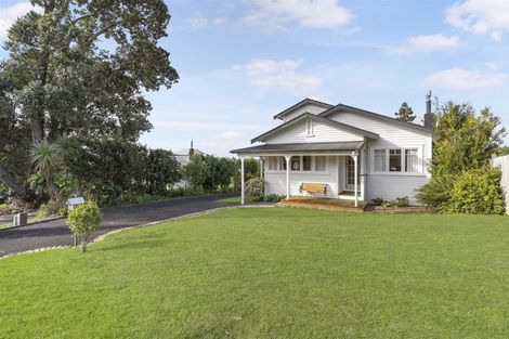 Photo of property in 1/49 Sale Street, Cockle Bay, Auckland, 2014