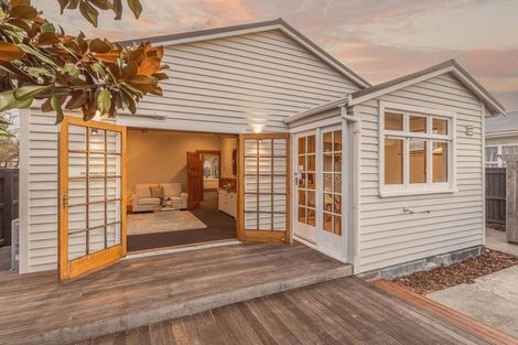 Photo of property in 15 Grenville Street, Waltham, Christchurch, 8011